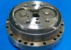 MOTOMAN机器人NX100齿轮箱减速机漏油维修
