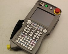 安川机器人示教器JZRCR-YPP21-1按键失灵维修